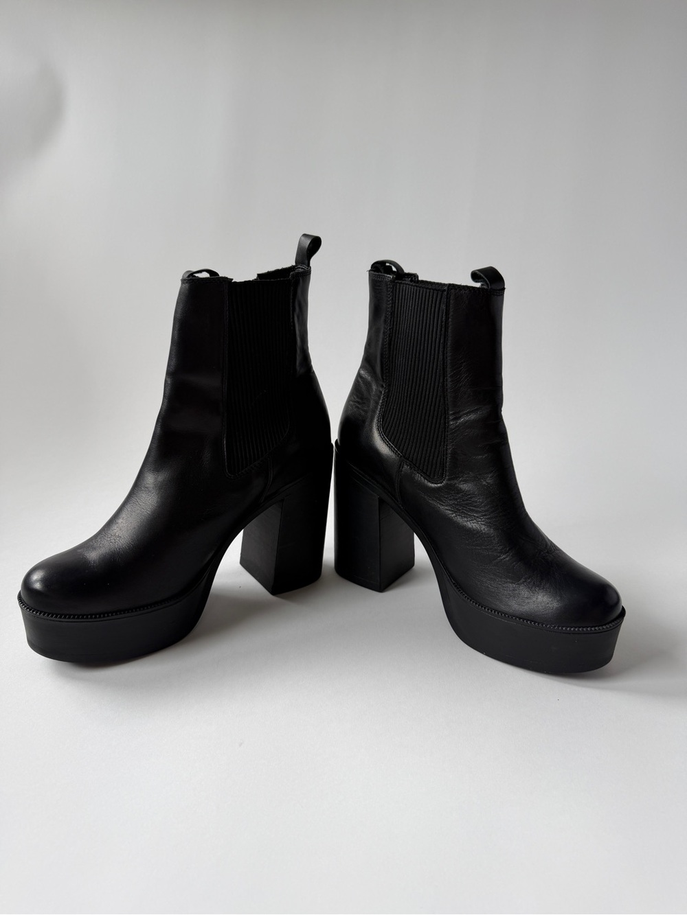 L'INTERVALLE Black Leather Platform Chelsea Boots - Picture 5 of 11